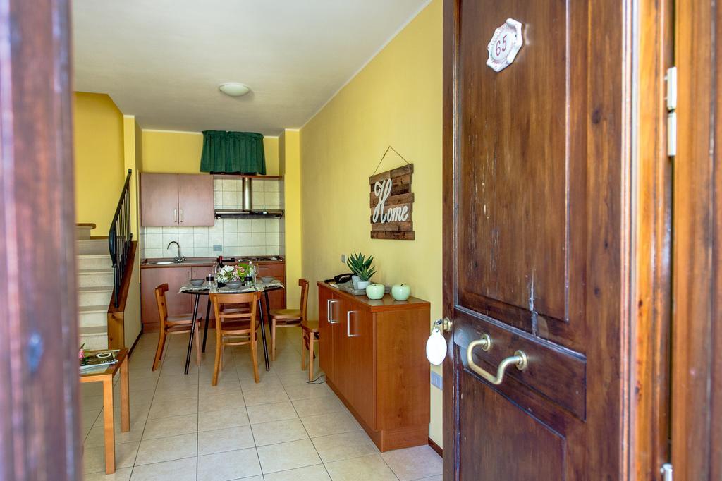 Casa Oliva Albergo Diffuso Bargni Exterior photo